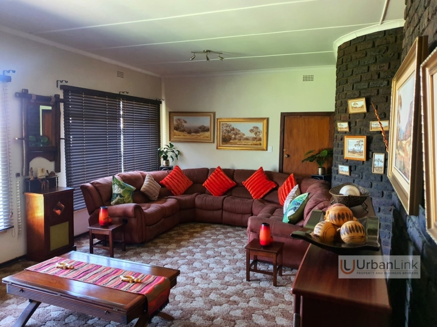 4 Bedroom Property for Sale in Safari Gardens North West